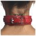 Arnés corporal rojo con cuello