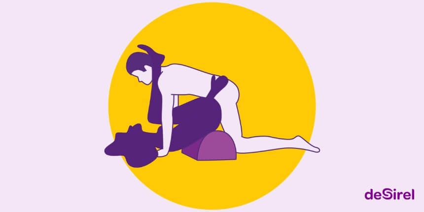 Postura sexual Giro B con el cojín sexual Desirel Magic Pillow | Desirel.es Sex Shop